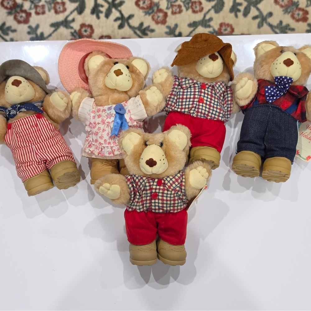 Furskins Bears Wendys 1986 Plush Teddy Bears Lot Of 5 With Tags and WO tags
